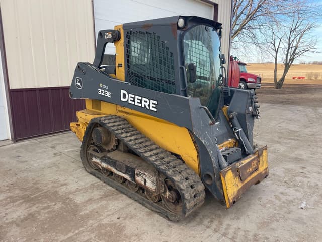 Image of John Deere 323E equipment image 3