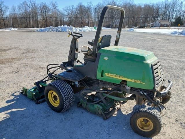 Image of John Deere 3245C equipment image 1