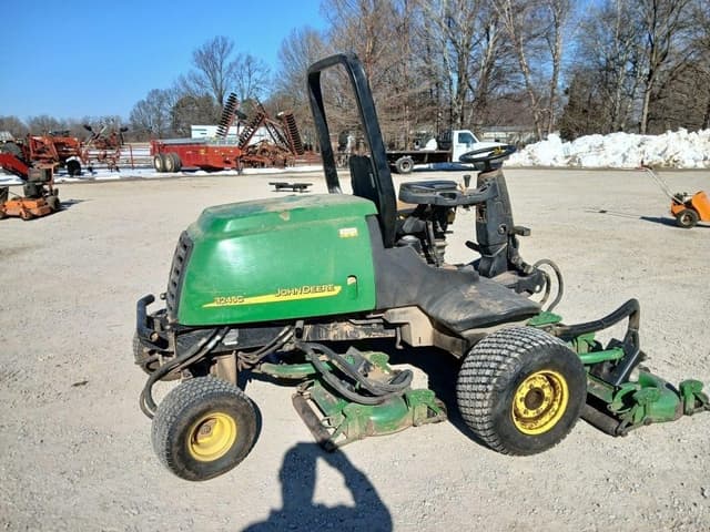Image of John Deere 3245C equipment image 3