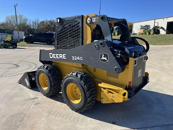 Image of John Deere 324G equipment image 2