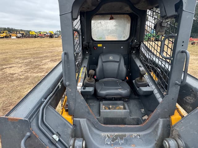 Image of John Deere 324G equipment image 1