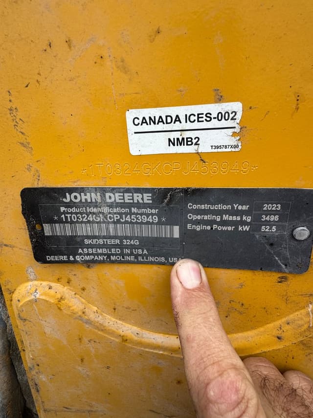 Image of John Deere 324G equipment image 2