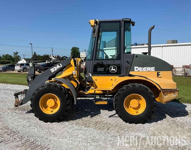 Image of John Deere 324J equipment image 1