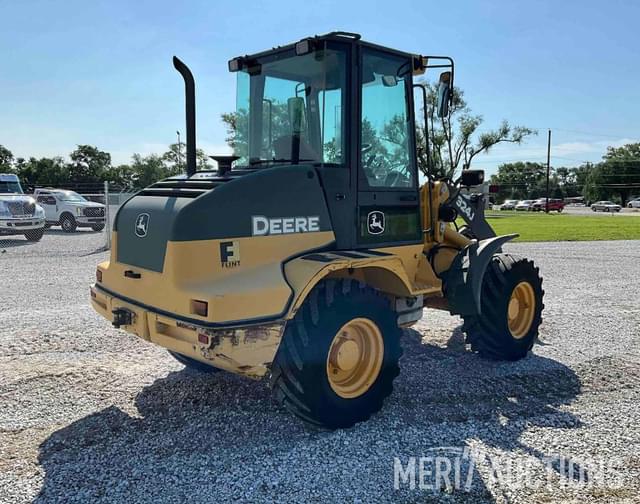 Image of John Deere 324J equipment image 4