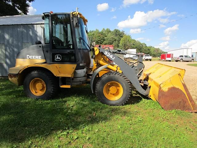 Image of John Deere 324J equipment image 3