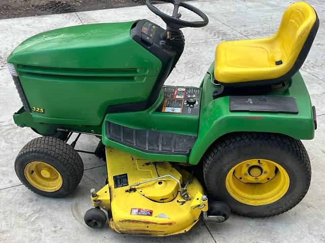 Image of John Deere 325 equipment image 4