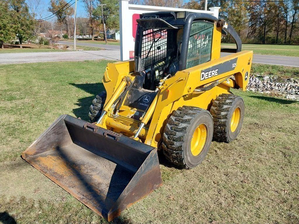 Image of John Deere 325 Primary image