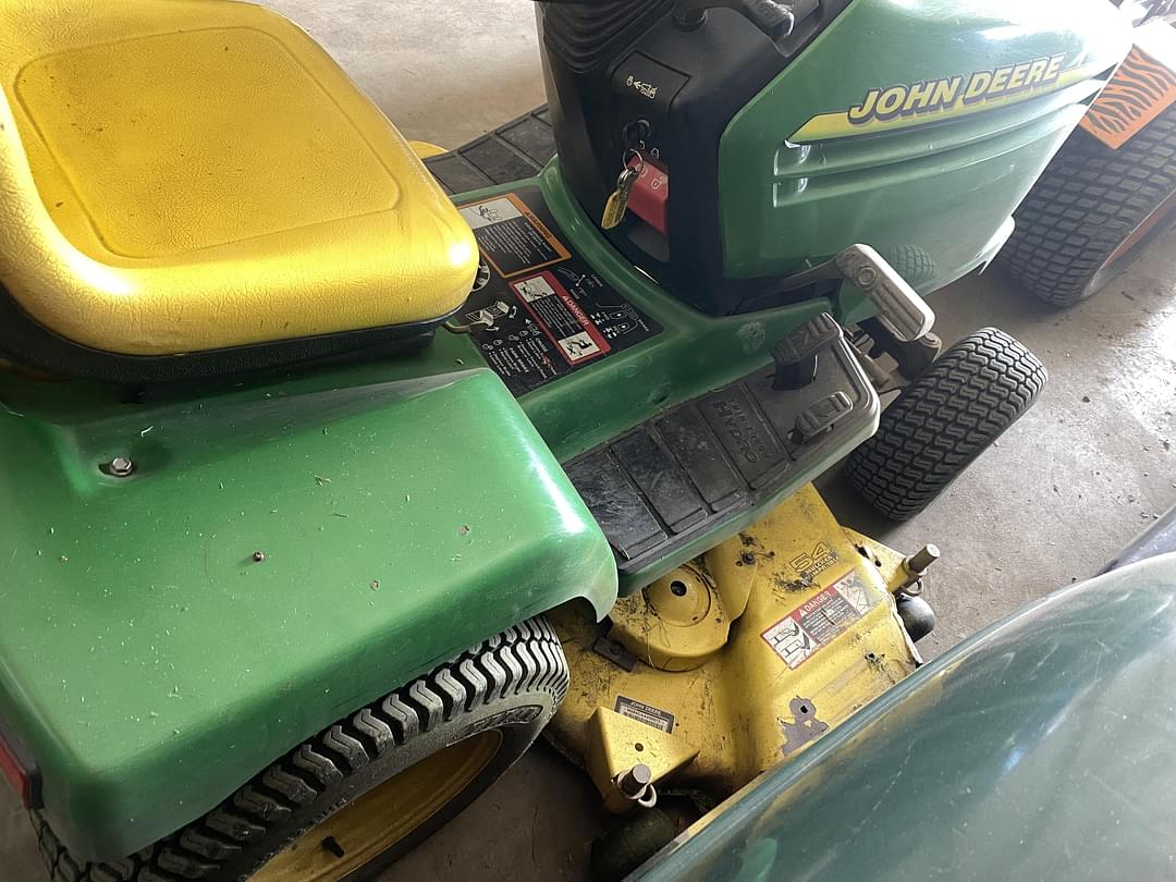 Image of John Deere 325 Image 1