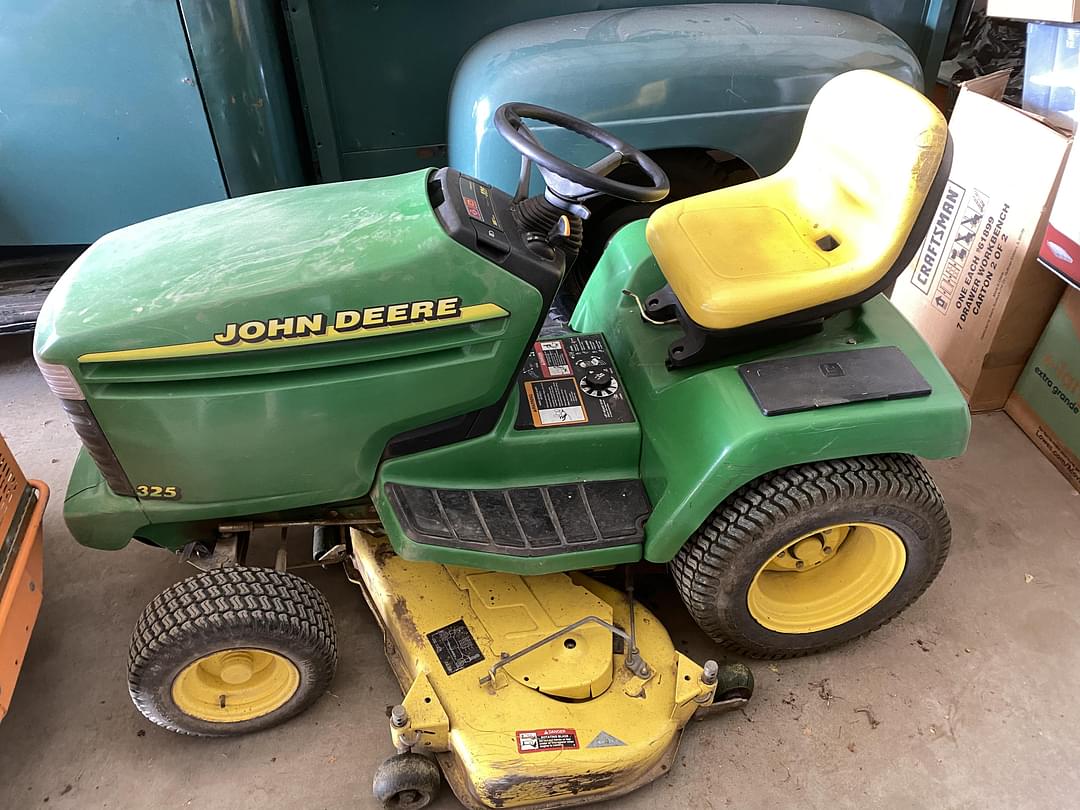 Image of John Deere 325 Image 0