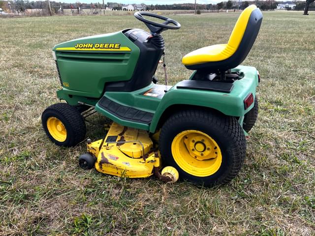 Image of John Deere 325 equipment image 1