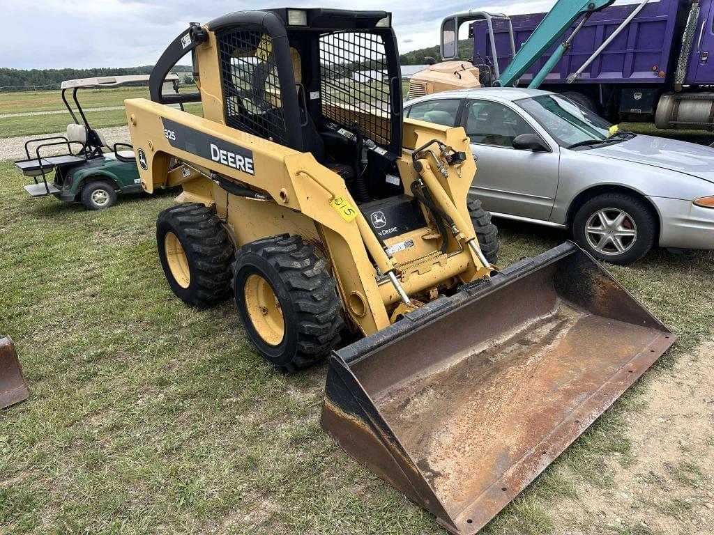 Image of John Deere 325 Primary image