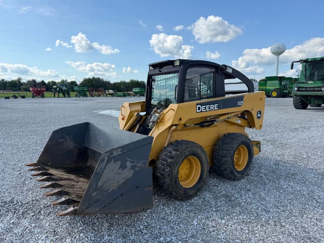 Image of John Deere 325 equipment image 1