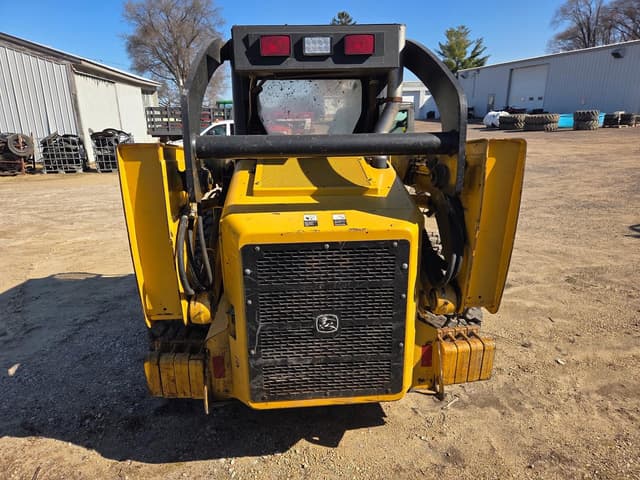 Image of John Deere 325 equipment image 2