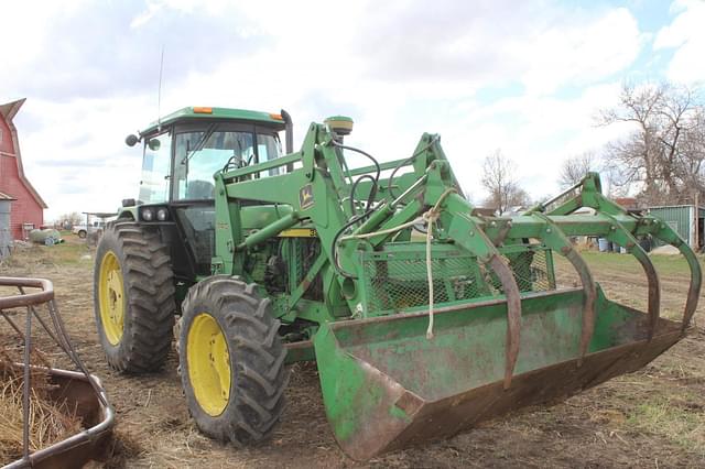 Image of John Deere 3255 equipment image 1