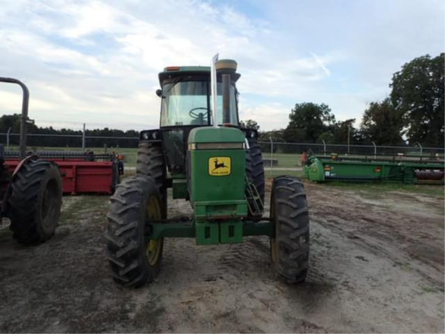 Image of John Deere 3255 equipment image 1