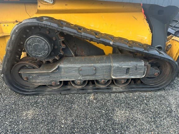 Image of John Deere 325G equipment image 2