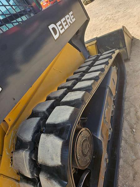 Image of John Deere 325G equipment image 4