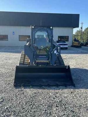 John Deere 325G Image
