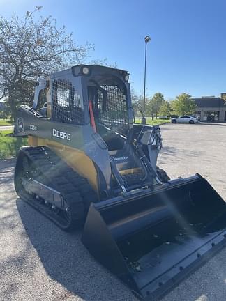 Image of John Deere 325G equipment image 4