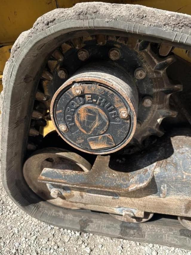 Image of John Deere 325G equipment image 4