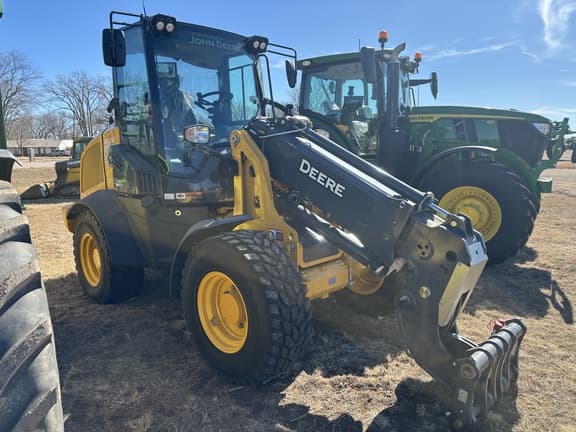 Image of John Deere 326P equipment image 4