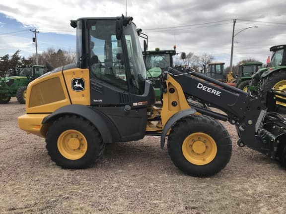 Image of John Deere 326P equipment image 4