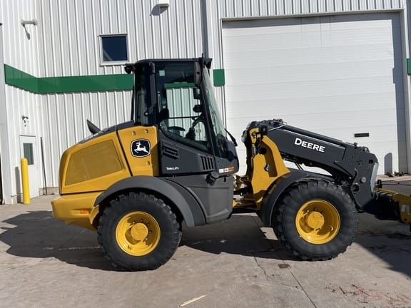 John Deere 326P Equipment Image0