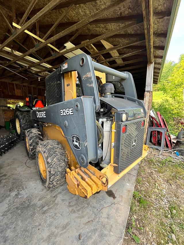 Image of John Deere 326E equipment image 2
