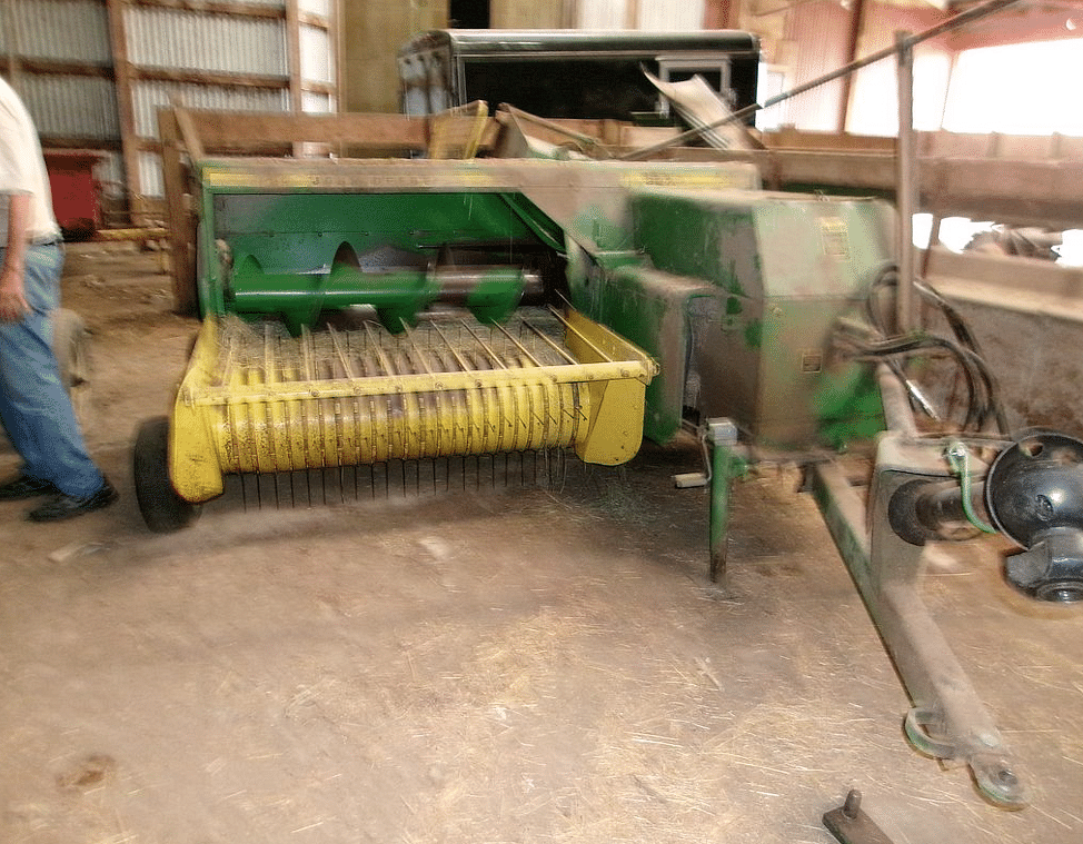 Image of John Deere 327 Primary Image