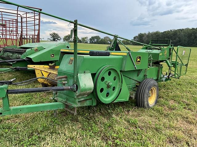 Image of John Deere 327 equipment image 1
