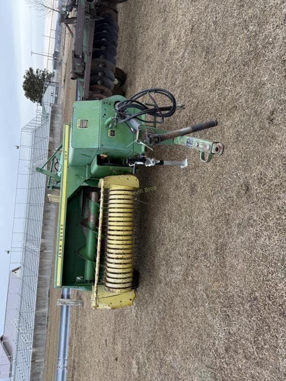 Image of John Deere 327 equipment image 1