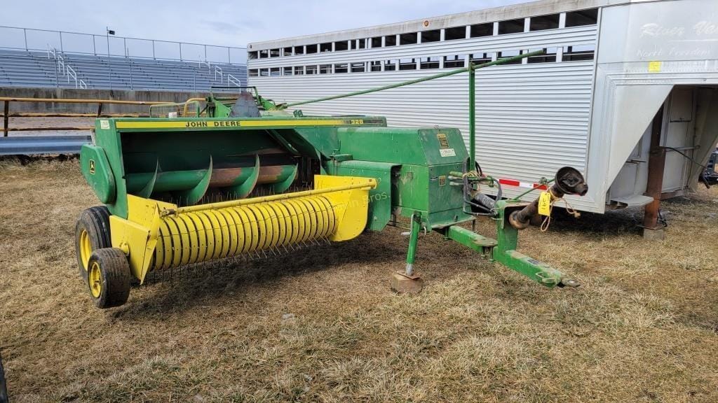 Main image John Deere 328