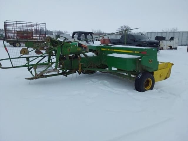 Image of John Deere 328 equipment image 3