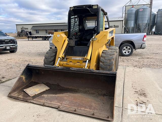 Image of John Deere 328 equipment image 1