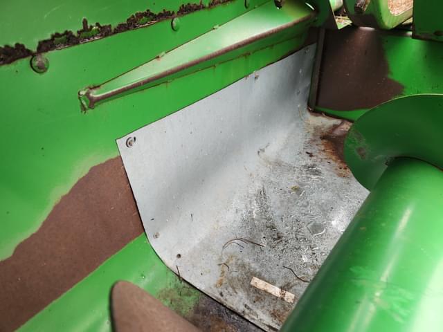 Image of John Deere 328 equipment image 3