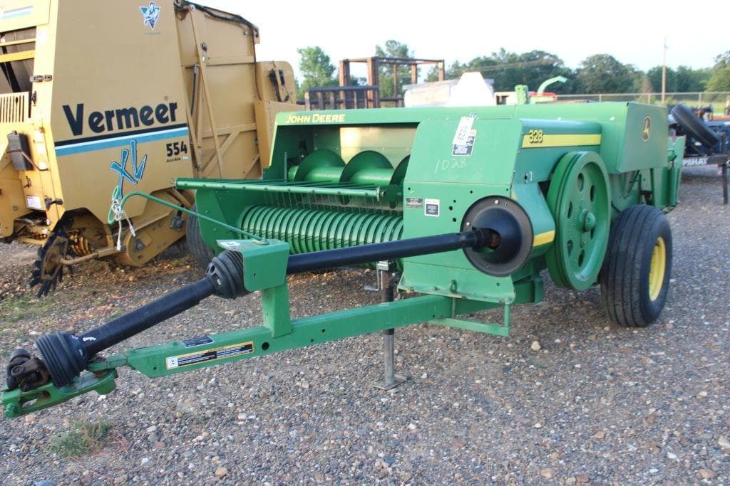 Image of John Deere 328 Image 0