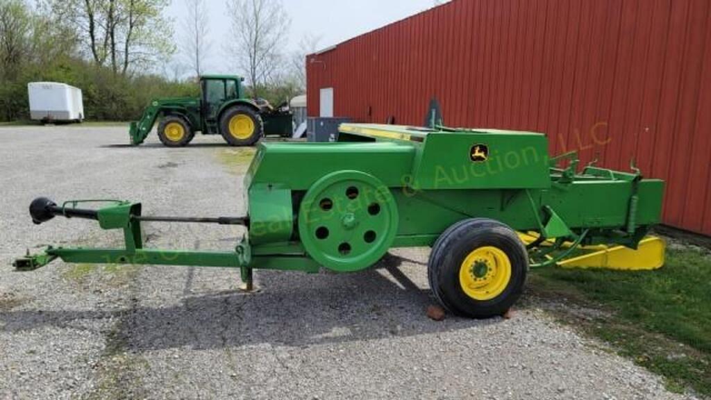 John Deere 328 Hay and Forage Balers - Square for Sale | Tractor Zoom