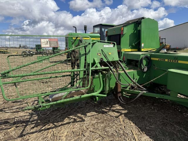 Image of John Deere 328 equipment image 4