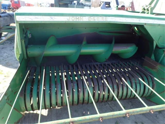 Image of John Deere 328 equipment image 4