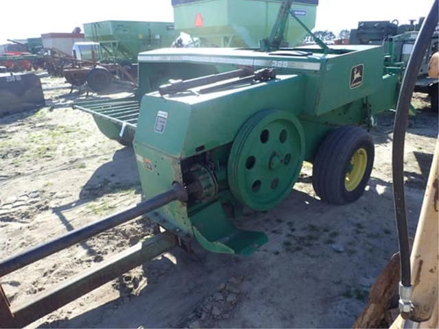 Image of John Deere 328 equipment image 2