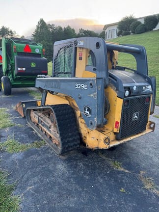 John Deere 329E Equipment Image0