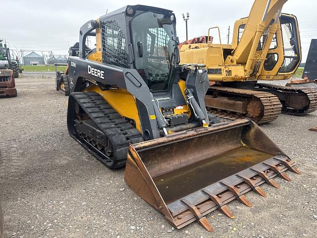 Image of John Deere 329E equipment image 1