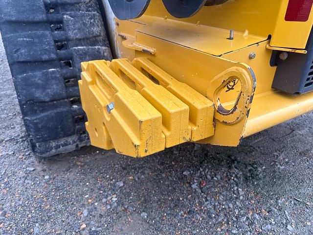 Image of John Deere 329E equipment image 4