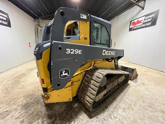 Image of John Deere 329E equipment image 4
