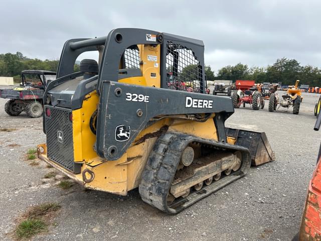 Image of John Deere 329E equipment image 4
