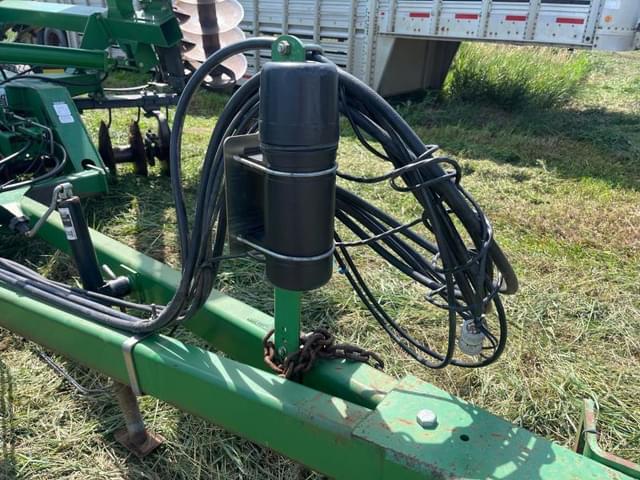 Image of John Deere 637 equipment image 4