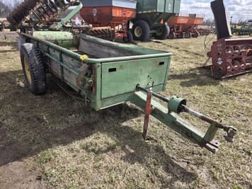 Main image John Deere 33
