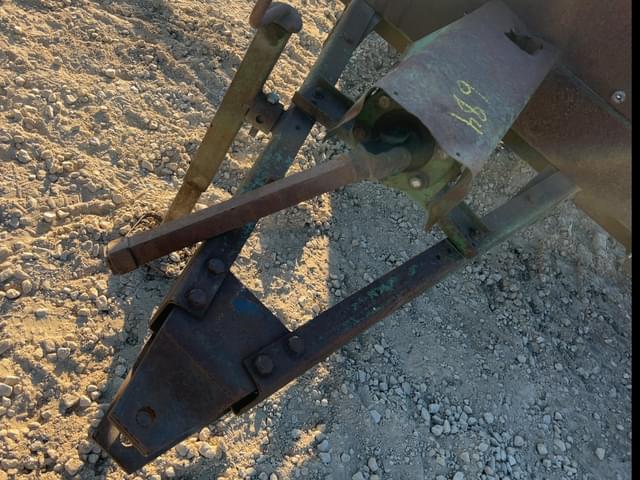 Image of John Deere 33 equipment image 1