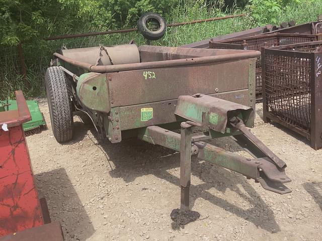 Image of John Deere 33 equipment image 1