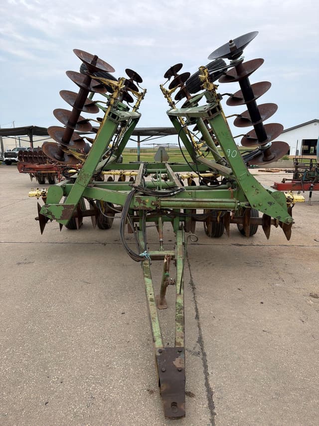 Image of John Deere 330 equipment image 1